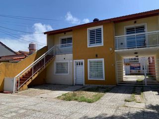 Foto 1 de Departamento Tipo Casa en alquiler en Santa Teresita
