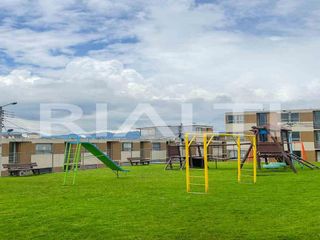 Foto 12 de Casa VIP en venta de oportunidad - Av. Simón Bolívar