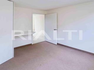 Foto 4 de Casa VIP en venta de oportunidad - Av. Simón Bolívar
