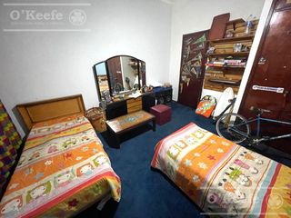 Foto 12 de Casa de 5 ambientes en venta, próxima al centro de Quilmes.