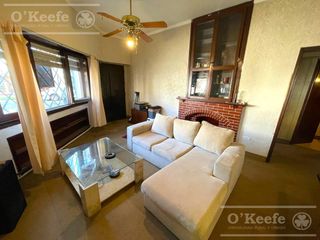 Foto 1 de Casa de 5 ambientes en venta, próxima al centro de Quilmes.