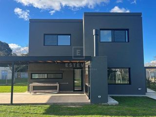 Foto 9 de Casa en venta, 3 dormitorios. Barrio Cerrado, Escobar, G.B.A. Zona Norte