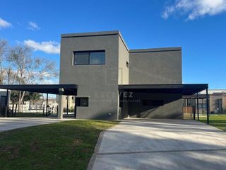Foto 1 de Casa en venta, 3 dormitorios. Barrio Cerrado, Escobar, G.B.A. Zona Norte
