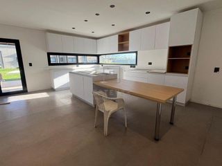 Foto 33 de Casa en venta, 3 dormitorios. Barrio Cerrado, Escobar, G.B.A. Zona Norte