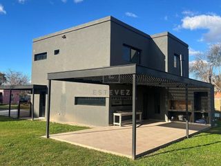 Foto 8 de Casa en venta, 3 dormitorios. Barrio Cerrado, Escobar, G.B.A. Zona Norte