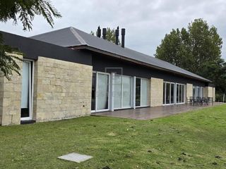 Foto 38 de Casa en venta a la Cancha de Golf sobre la Herradura. El Canton. Escobar