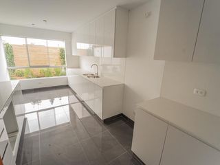 Foto 4 de Departamento en venta de 3 dormitorios c/ cochera en San Borja