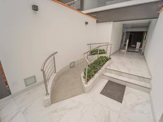 Foto 8 de Departamento en venta de 3 dormitorios c/ cochera en San Borja