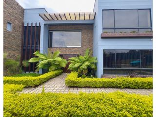 Foto 3 de Venta de casa campestre alto de las palmas