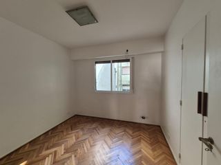 Foto 8 de Departamento en  Alquiler de tres ambientes en plaza Las Heras