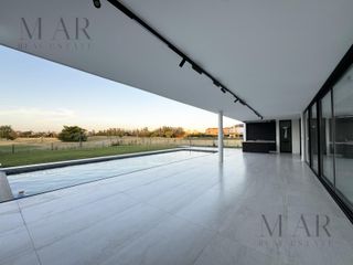 Foto 5 de Casa en Venta exclusiva a la cancha de golf, en el Barrio El Golf, Nordelta