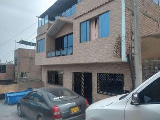Foto 1 de En venta amplia casa de 2 pisos - Comas