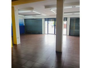 Foto 2 de El Batán, Local Comercial en Renta, 130m2, 2 Ambientes