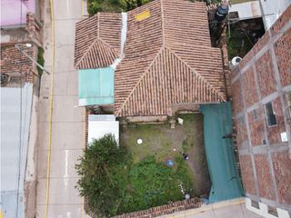 Foto 4 de VENDO LOTE CON CASA DE 290 M2 TRES CRUCES, SANTA ROSA, SAN SEBASTIAN
