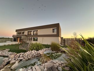 Foto 4 de Venta Impactante Casa en Barrio La Huella