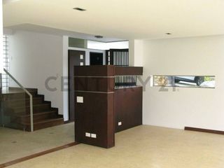 Foto 13 de VENTA Casa Moderna y Aterrazada en Altos del Valle