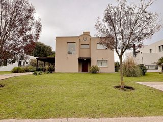 Foto 4 de VENTA | CASA 4 AMBIENTES | ARENAS DEL SUR