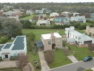 Foto 2 de VENTA | CASA 4 AMBIENTES | ARENAS DEL SUR