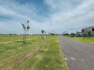 Foto 4 de Terreno con fondo reservorio y perfecta ubicación