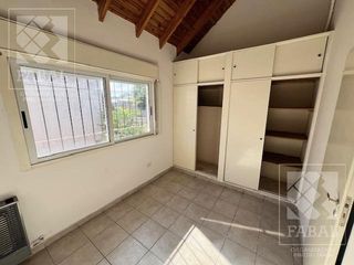 Foto 11 de Casa alquiler centro oeste, 2 dormitorios, 2 baños, patio y entrada para auto