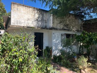 Foto 2 de Casa en Llavallol a reciclar 2 dormitorios