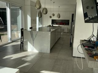 Foto 15 de Excelente chalet inglés con pileta, en alquiler y venta en Martínez, Libertador al río