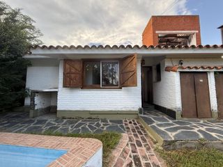Foto 5 de SE VENDE Casa de dos dormitorios en  Villa General Belgrano