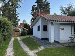 Foto 1 de SE VENDE Casa de dos dormitorios en  Villa General Belgrano