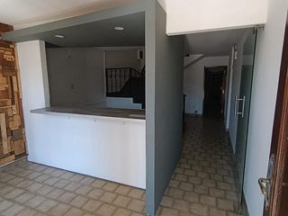 Foto 2 de ALQUILER COMERCIAL- BARRIO JARDIN