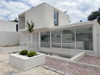 Foto 1 de Casa en  Alquiler en Housing
