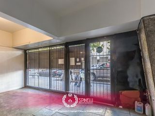 Foto 12 de Local comercial · 228M2 · en el cruce de avenidas más comercial del barrio: San Juan y Boedo.