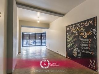 Foto 5 de Local comercial · 228M2 · en el cruce de avenidas más comercial del barrio: San Juan y Boedo.