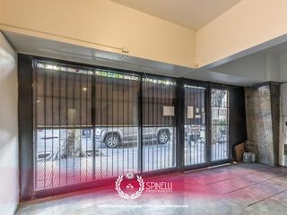 Foto 7 de Local comercial · 228M2 · en el cruce de avenidas más comercial del barrio: San Juan y Boedo.