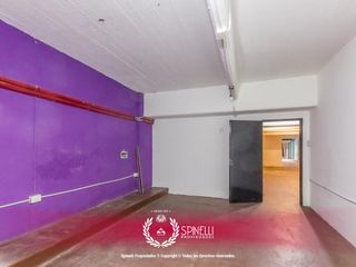 Foto 27 de Local comercial · 228M2 · en el cruce de avenidas más comercial del barrio: San Juan y Boedo.