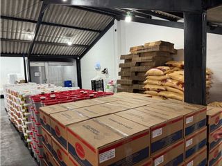 Foto 1 de Sangolqui, Bodega en Renta, 210m2, 2 Ambientes