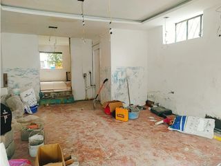Foto 2 de La Floresta, Local Comercia en Renta, 70m2, 2 Ambientes