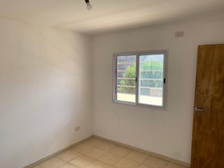 Foto 15 de Departamento en alquiler en Bernal Oeste