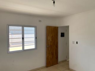 Foto 17 de Departamento en alquiler en Bernal Oeste