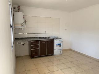 Foto 11 de Departamento en alquiler en Bernal Oeste