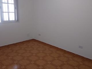 Foto 5 de Departamento en alquiler en Florencio Varela Este