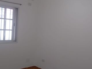 Foto 3 de Departamento en alquiler en Florencio Varela Este