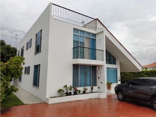 Foto 1 de VENTA ESPECTACULAR CASA CAMPESTRE EN CHINAUTA CUNDINAMARCA