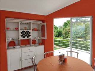 Foto 1 de VENTA HERMOSA CASA CON UNA ESPECTACULAR VISTA EN CHINAUTA C/MARCA