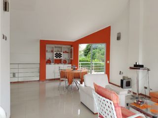 Foto 6 de VENTA HERMOSA CASA CON UNA ESPECTACULAR VISTA EN CHINAUTA C/MARCA
