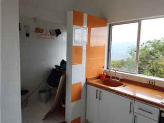 Foto 10 de VENTA HERMOSA CASA CON UNA ESPECTACULAR VISTA EN CHINAUTA C/MARCA