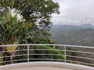 Foto 3 de VENTA HERMOSA CASA CON UNA ESPECTACULAR VISTA EN CHINAUTA C/MARCA