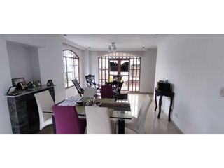 Foto 4 de VENPERMUTO EXCELENTE CASA EN CONJUNTO CERRADO EN FUSAGASUGA C/MARCA