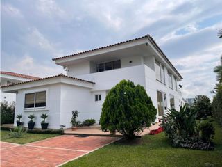 Foto 2 de VENTA EXCELENTE CASA CAMPESTRE A PUERTA CERRADA FUSAGASUG C/MARCA