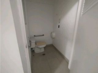 Foto 88 de LOCAL COMERCIAL 3 NIVELES EN LAURELES