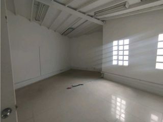 Foto 76 de LOCAL COMERCIAL 3 NIVELES EN LAURELES